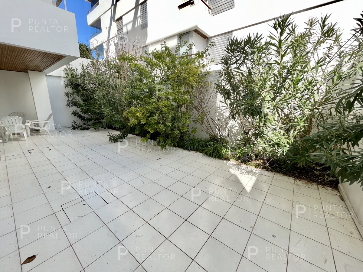 Apartamento ID.1762 - Apartamento alquiler 5 dormitorios Rincón del Indio, Punta del Este, Uruguay