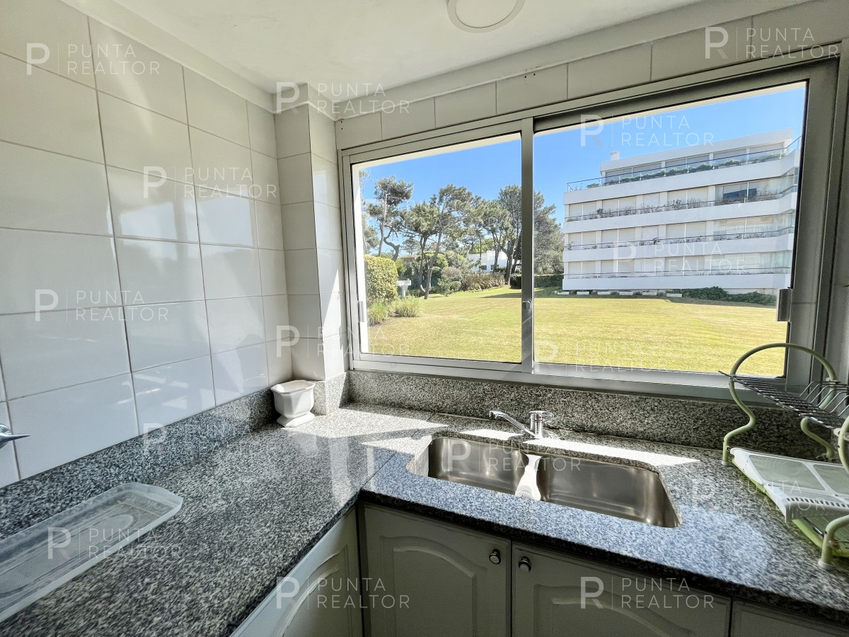 Apartamento ID.1762 - Apartamento alquiler 5 dormitorios Rincón del Indio, Punta del Este, Uruguay