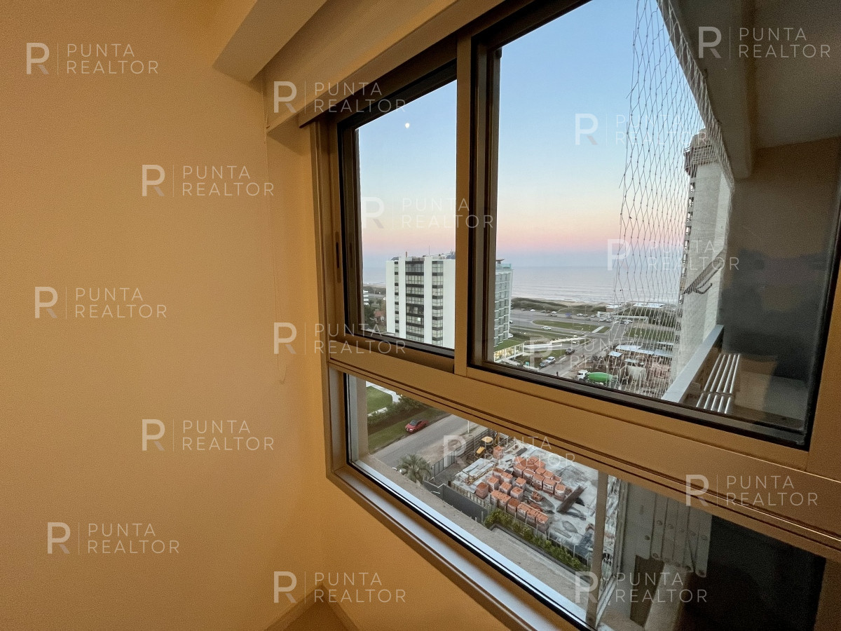 Apartamento ID.462 - Departamento en venta en Torre Look Brava 3 dormitorios y servicio, vista al mar, Playa Brava, Punta del Este, Uruguay