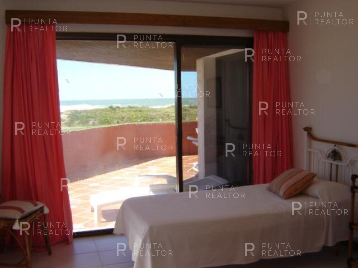 Apartamento ID.2366 - Departamento venta 3 dorimtorios y servicio, Manantiales, Uruguay