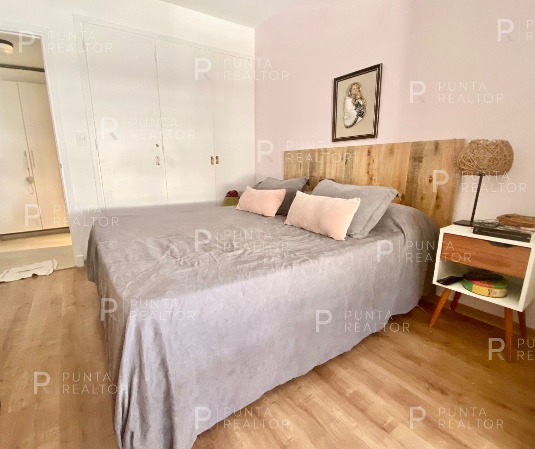 Apartamento ID.2015 - Departamento de 1 dormitorio y medio en venta, Punta del Este, Uruguay
