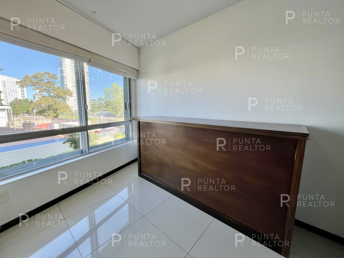 Apartamento ID.2048 - Departamento venta 4 dormitorios, Punta del Este, Uruguay