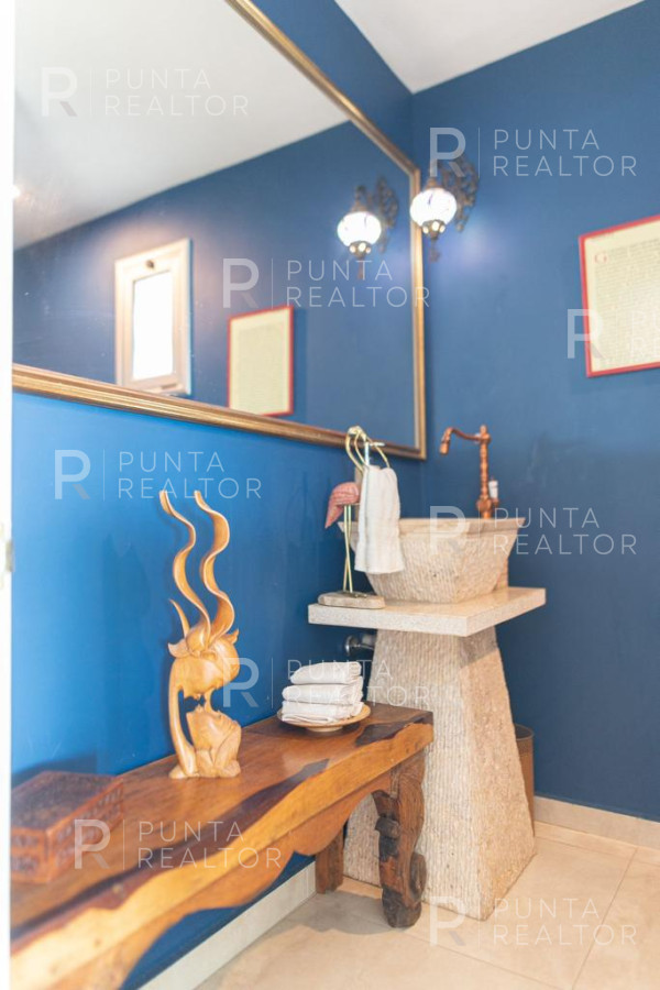 Apartamento ID.1694 - Oportunidad! Amplia planta en el Puerto de Punta del Este reciclada, Uruguay