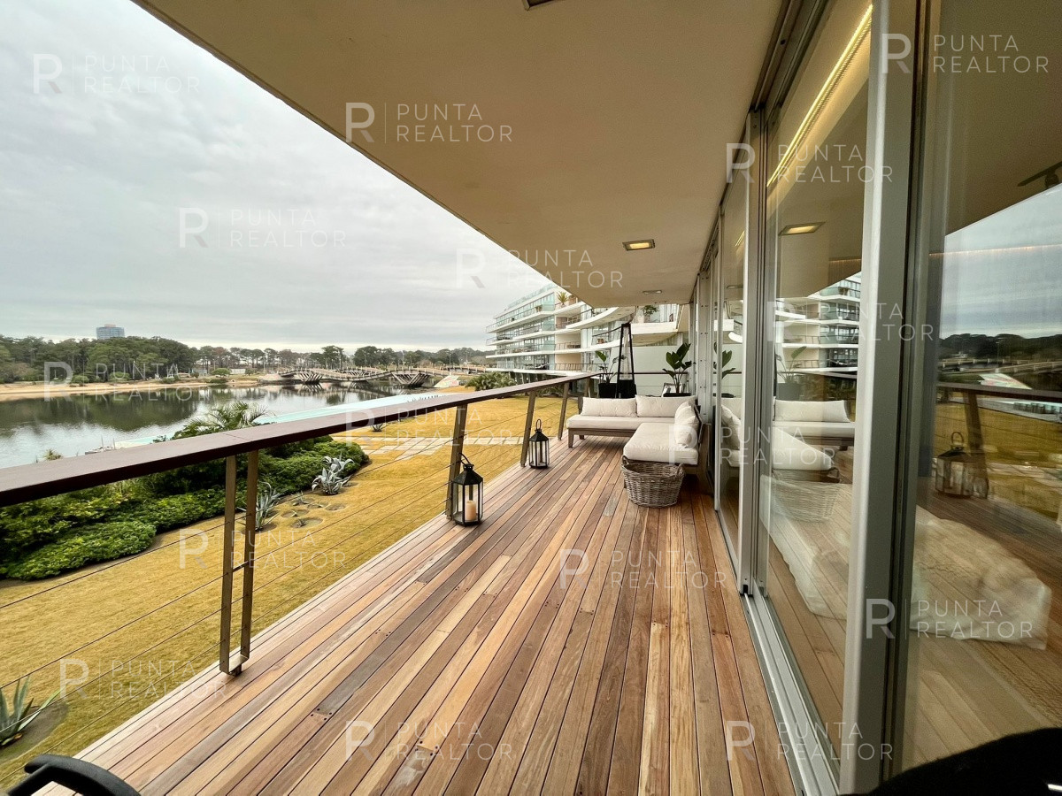 Apartamento ID.700 - Inversión única! Apartamento en venta de super categoría decorado con las últimas tendencias en La Barra, Uruguay
