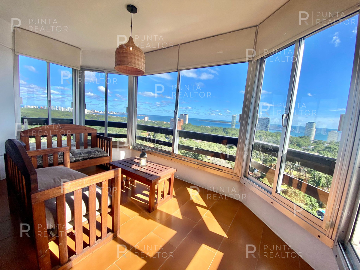 Apartamento ID.2082 - Departamento venta 3 dormitorios y dependencia, Punta del Este, Uruguay