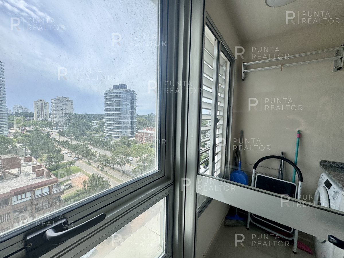 Apartamento ID.2196 - Departamento en Alquiler Ocean Drive 3 dormitorios, Punta del Este, Uruguay