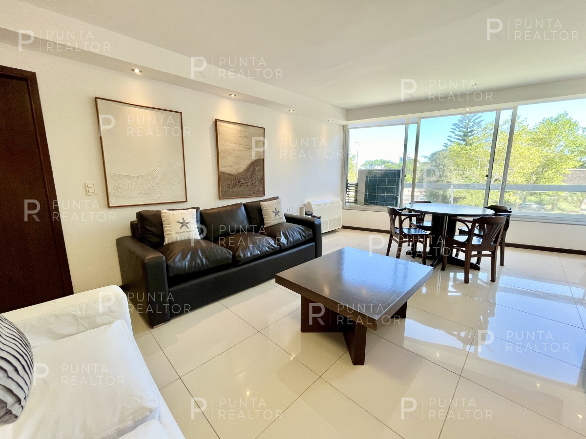 Apartamento ID.2048 - Departamento venta 4 dormitorios, Punta del Este, Uruguay