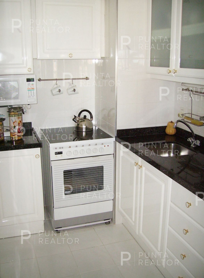 Apartamento ID.2311 - Departamento venta 2 dormitorios, Playa Mansa, Punta del Este, Uruguay