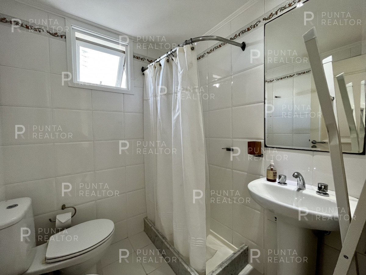 Apartamento ID.994 - Departamento venta 4 dormitorios Punta del Este, Playa Mansa, Uruguay