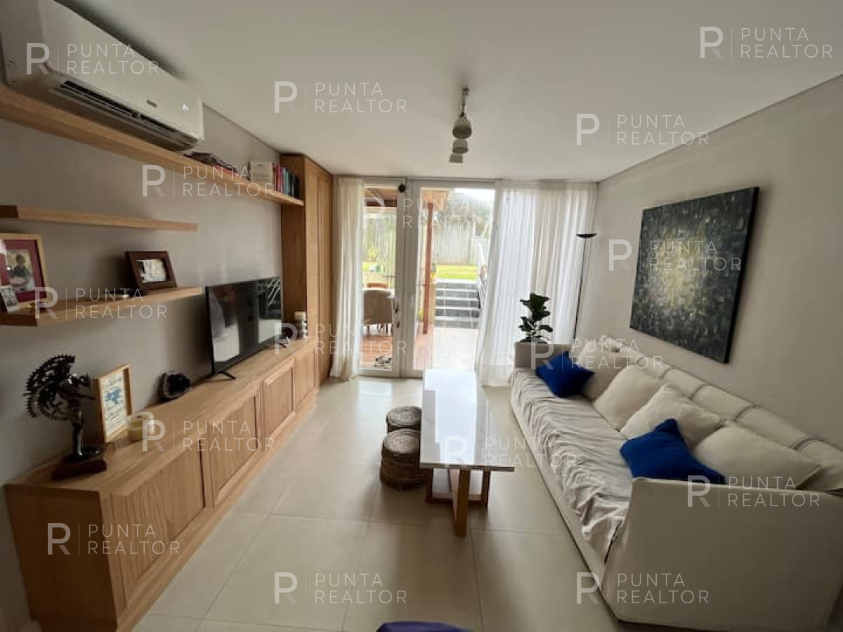 Apartamento ID.2171 - Departamento Alquiler, 2 dormitorios,  La Barra, Uruguay
