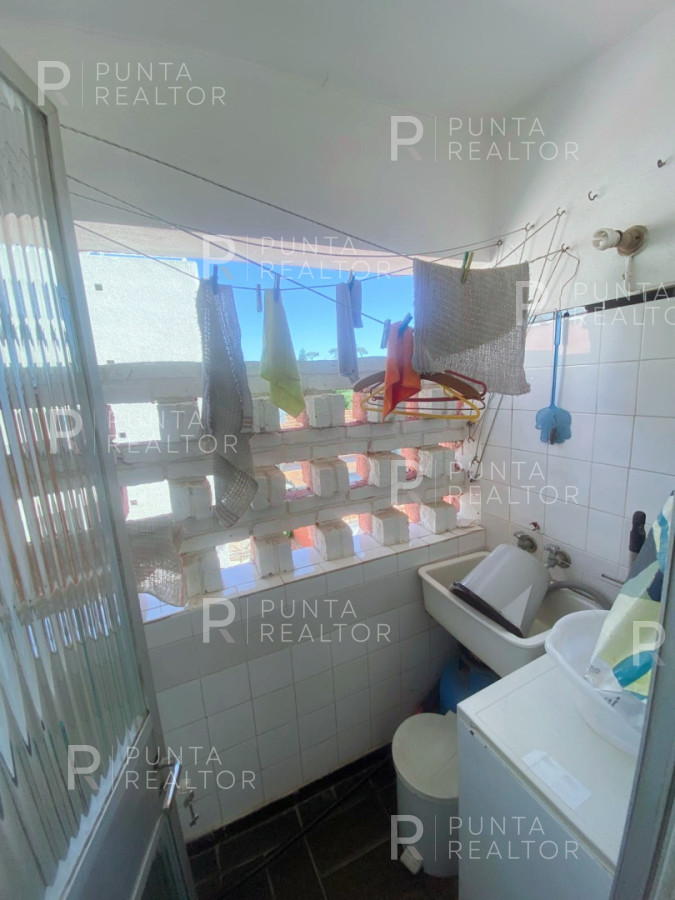 Apartamento ID.2523 - Venta Departamento 2 Dormitorios, Playa Mansa, Punta Del Este, Uruguay