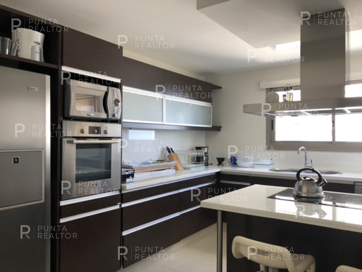 Apartamento ID.54 - Departamento venta 4 dormitorios, Imperiale, Punta del Este, Uruguay