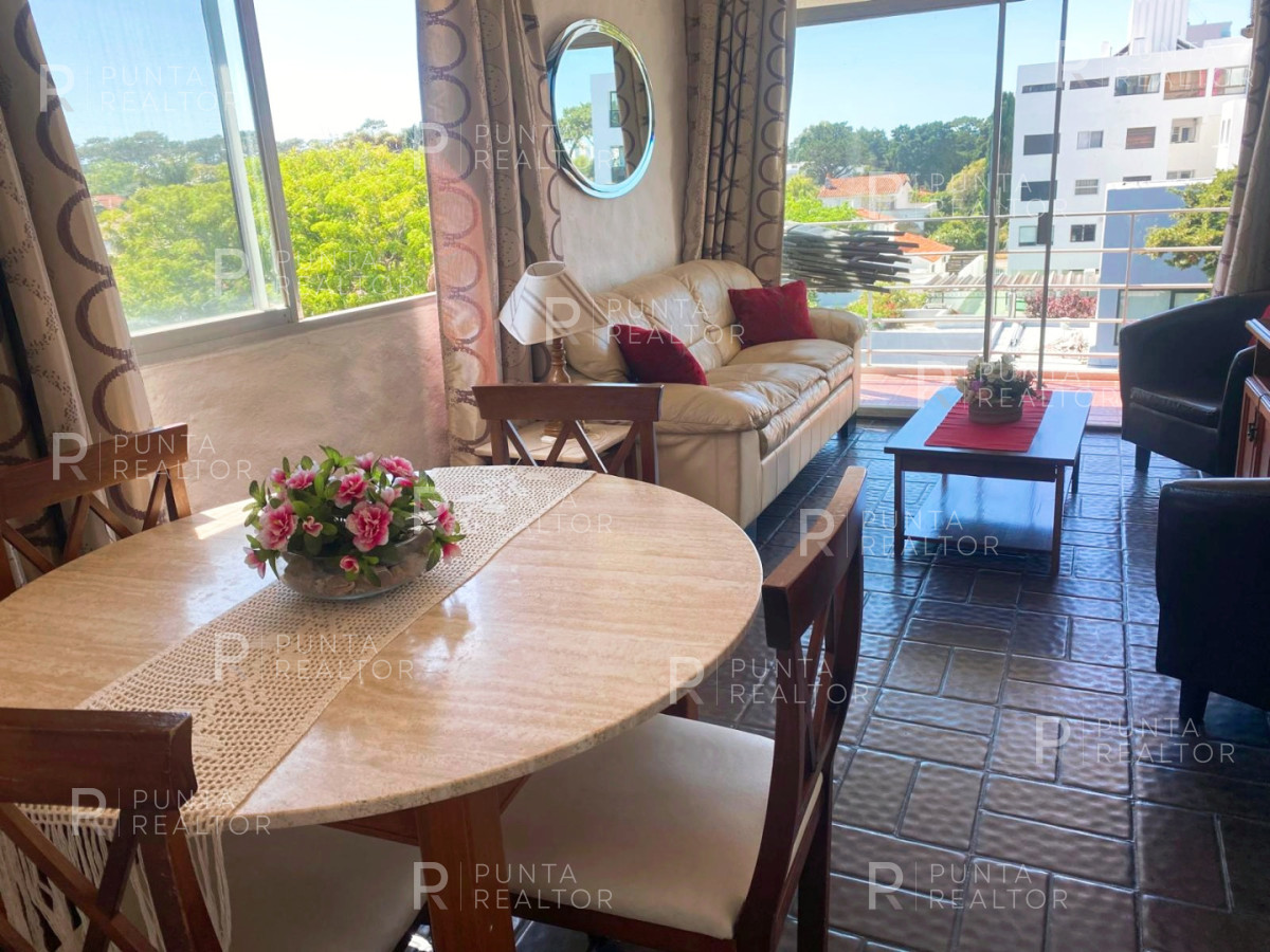 Apartamento ID.2523 - Venta Departamento 2 Dormitorios, Playa Mansa, Punta Del Este, Uruguay