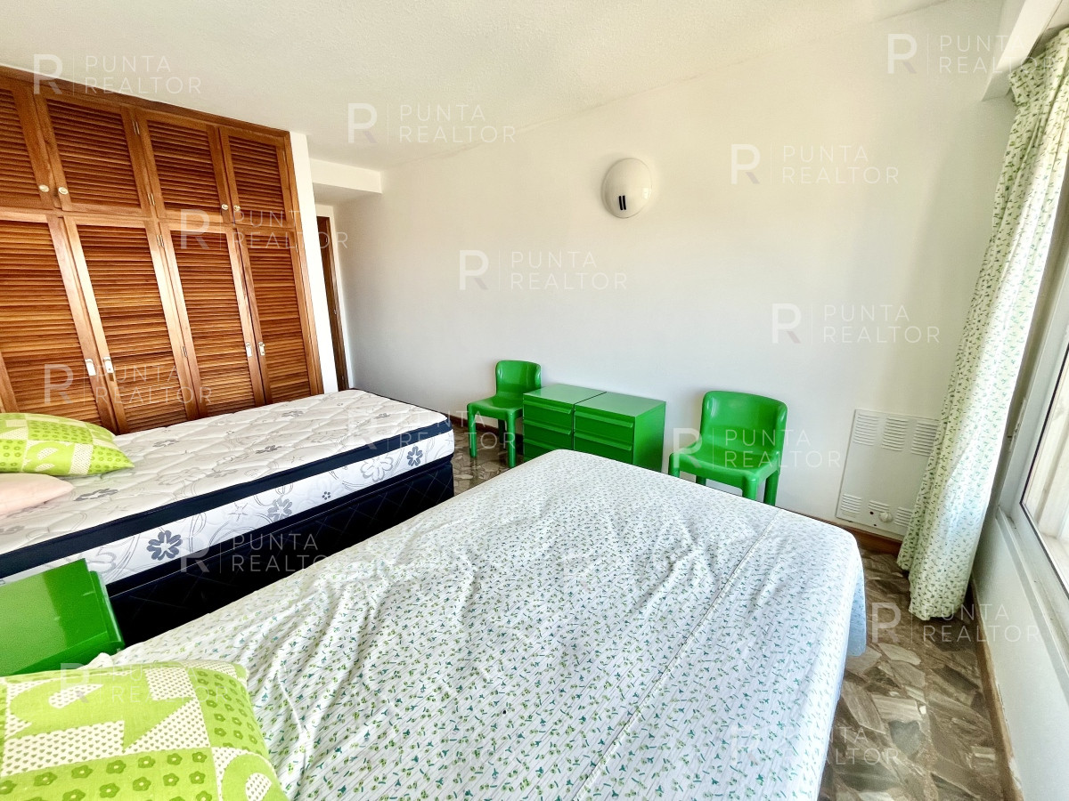 Apartamento ID.1891 - Departamento de 3 dormitorios en venta, Playa Mansa, Punta del Este, Uruguay