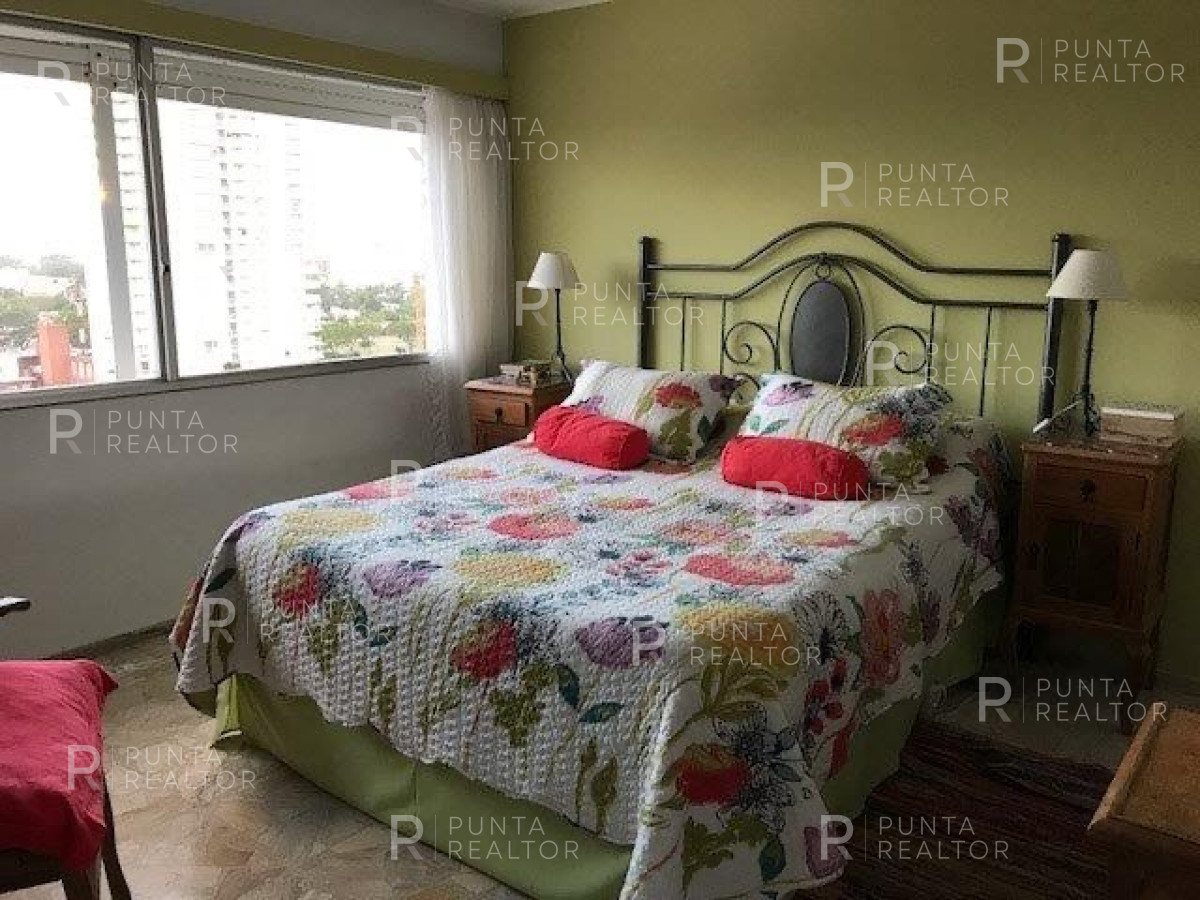 Apartamento ID.2679 - Departamento Alquiler 2 dormitorios, Playa Mansa, Punta del Este Uruguay