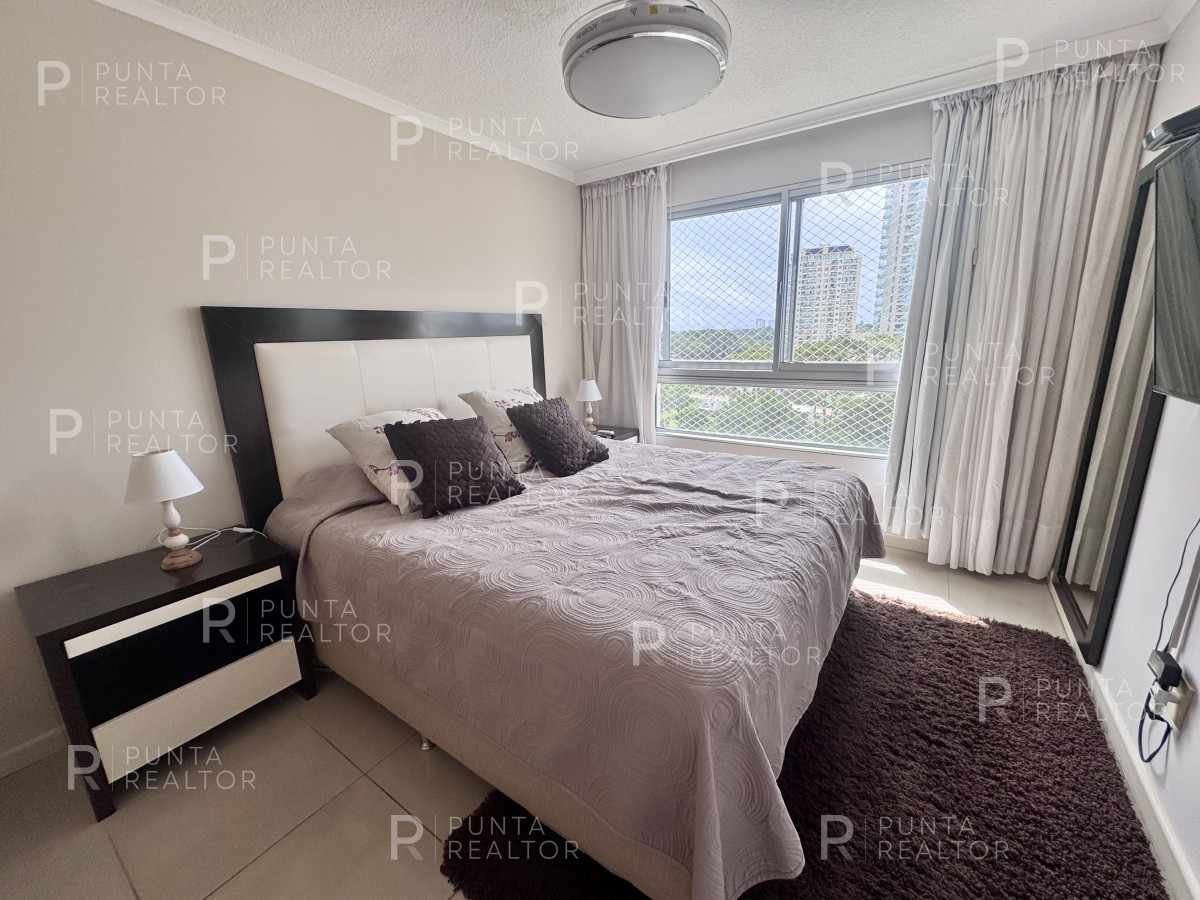 Apartamento ID.2196 - Departamento en Alquiler Ocean Drive 3 dormitorios, Punta del Este, Uruguay