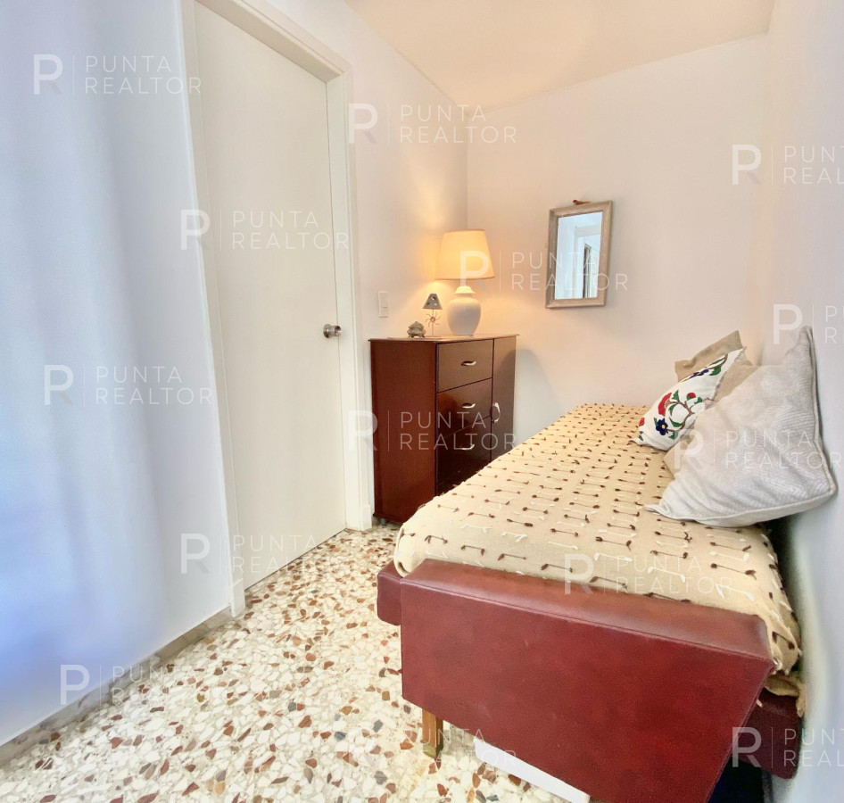 Apartamento ID.2077 - Departamento venta 1 dormitorio y medio, Península de Punta del Este, Uruguay