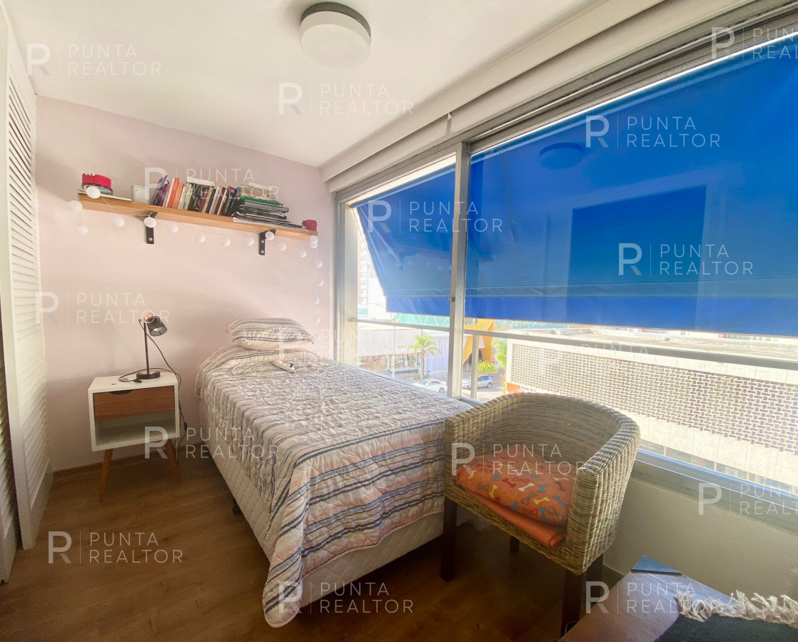 Apartamento ID.2015 - Departamento de 1 dormitorio y medio en venta, Punta del Este, Uruguay