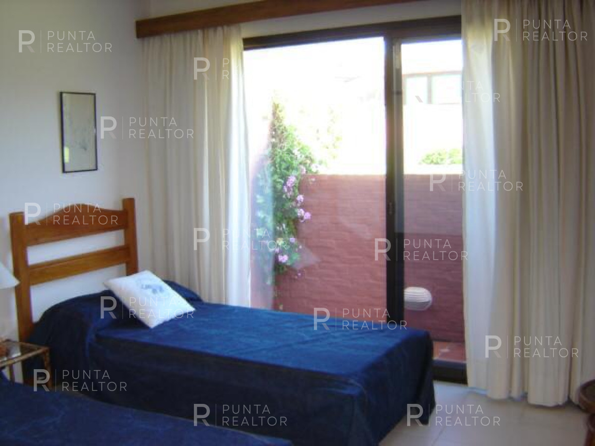 Apartamento ID.2366 - Departamento venta 3 dorimtorios y servicio, Manantiales, Uruguay