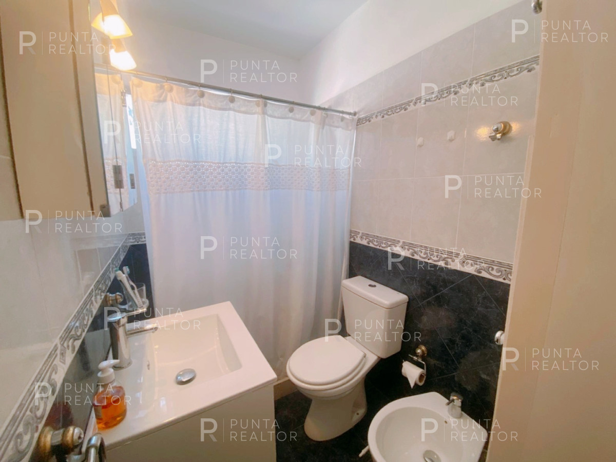 Apartamento ID.2523 - Venta Departamento 2 Dormitorios, Playa Mansa, Punta Del Este, Uruguay