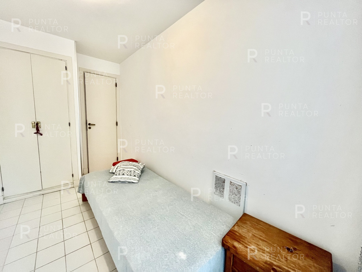 Apartamento ID.1762 - Apartamento alquiler 5 dormitorios Rincón del Indio, Punta del Este, Uruguay