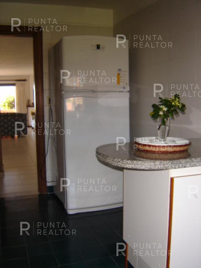 Apartamento ID.2366 - Departamento venta 3 dorimtorios y servicio, Manantiales, Uruguay