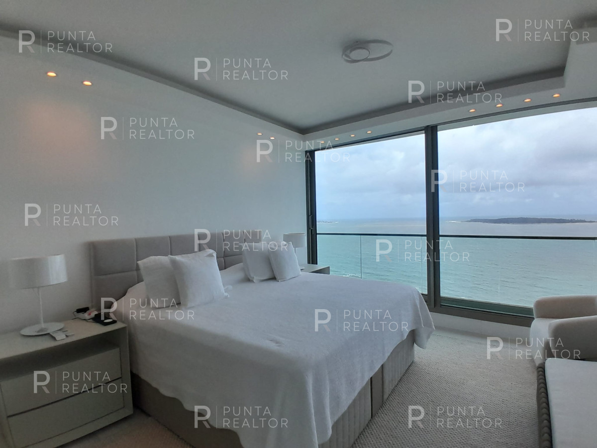 Apartamento ID.1880 - Apartamento en torre de categoría Fendi, en alquiler en Playa Mansa, frente al mar, Punta del Este, Uruguay