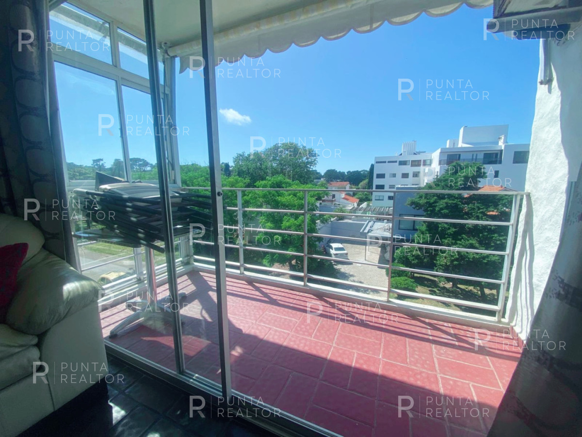 Apartamento ID.2523 - Venta Departamento 2 Dormitorios, Playa Mansa, Punta Del Este, Uruguay