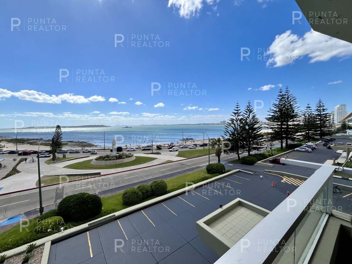 Apartamento ID.1891 - Departamento de 3 dormitorios en venta, Playa Mansa, Punta del Este, Uruguay