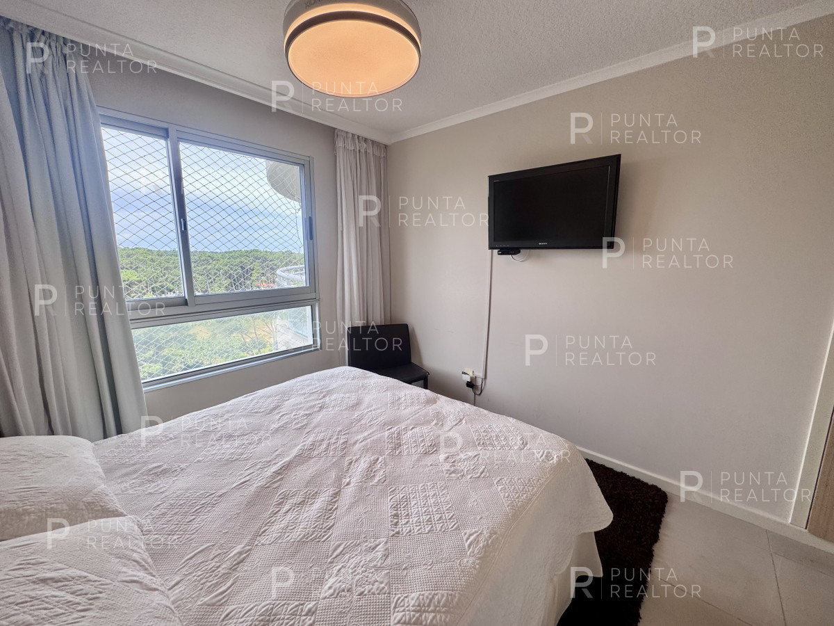Apartamento ID.2196 - Departamento en Alquiler Ocean Drive 3 dormitorios, Punta del Este, Uruguay