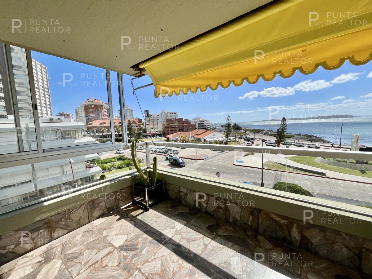 Apartamento ID.1891 - Departamento de 3 dormitorios en venta, Playa Mansa, Punta del Este, Uruguay