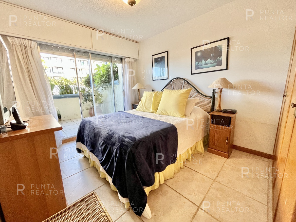 Apartamento ID.1614 - Apartamento de 3 dormitorios en El Emir, Punta del Este, Uruguay