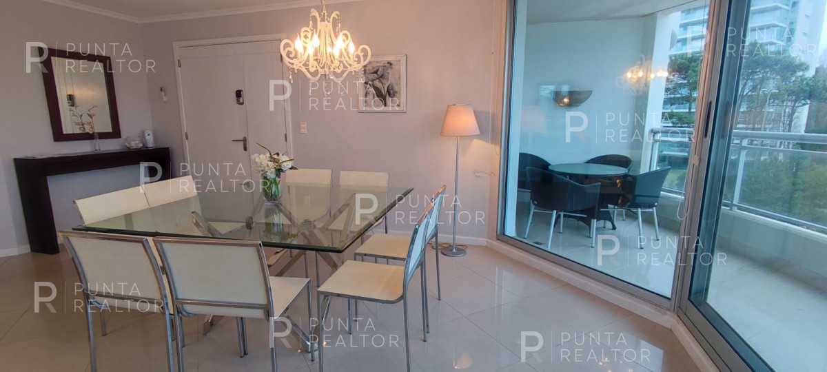 Apartamento ID.378 - Departamento 4 dormitorios alquiler, Ocean Drive , Punta del Este, Uruguay