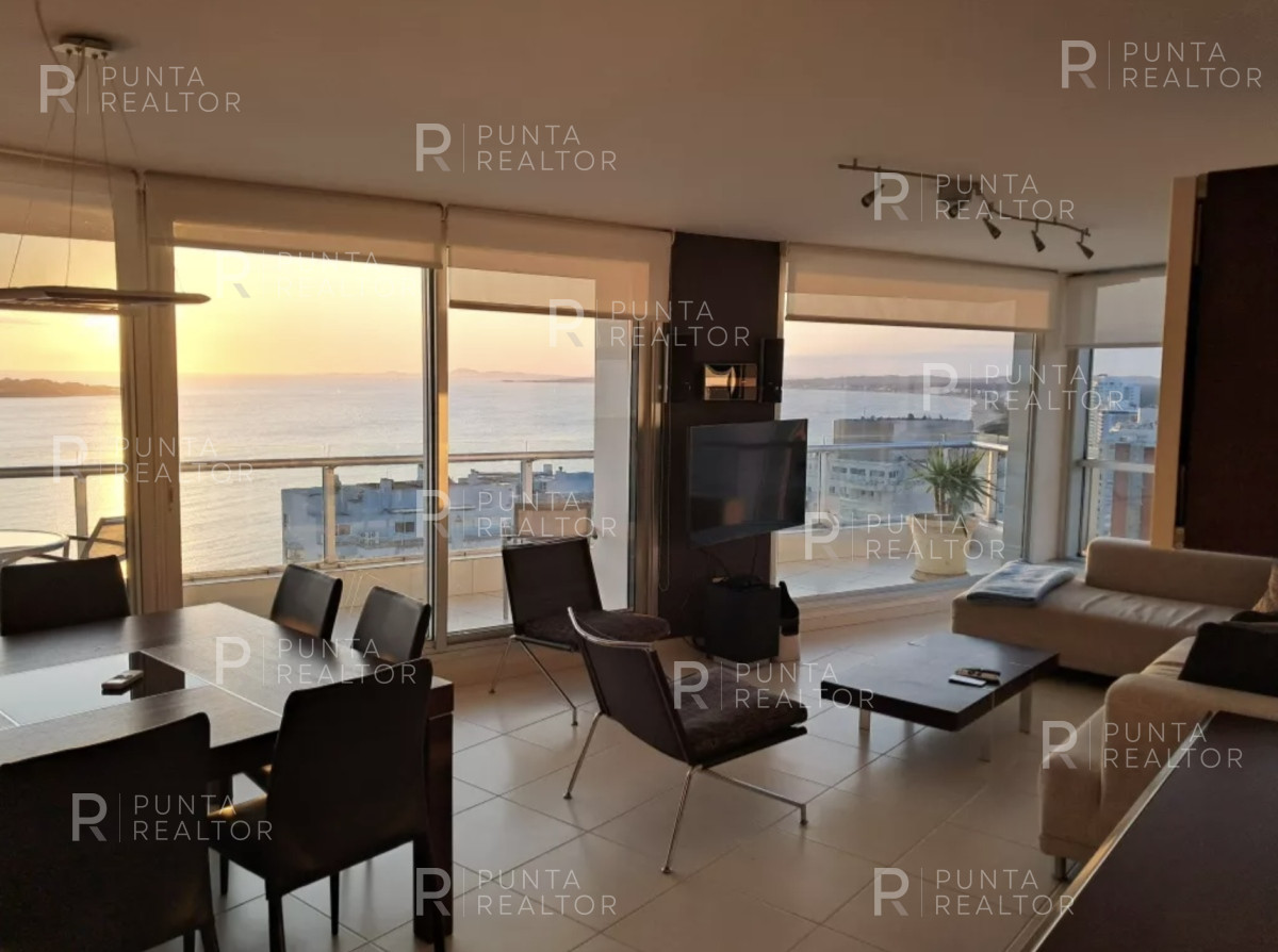 Apartamento ID.2224 - Departamento alquiler 4 dormitorios, Playa Mansa, Punta del Este, Uruguay