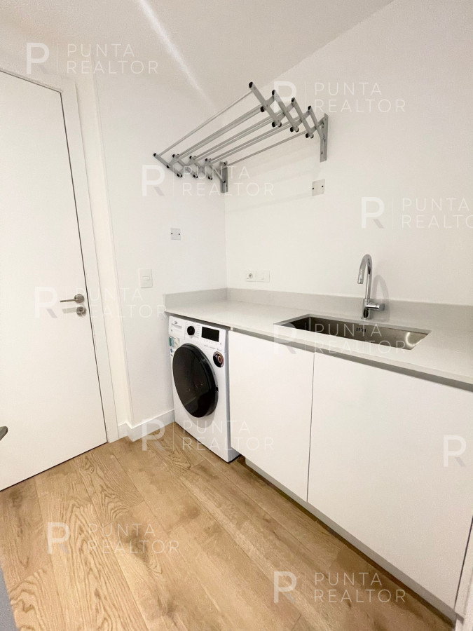 Apartamento ID.2258 - Departamento alquiler 2 dormitorios, Trump Tower, Punta del Este, Uruguay