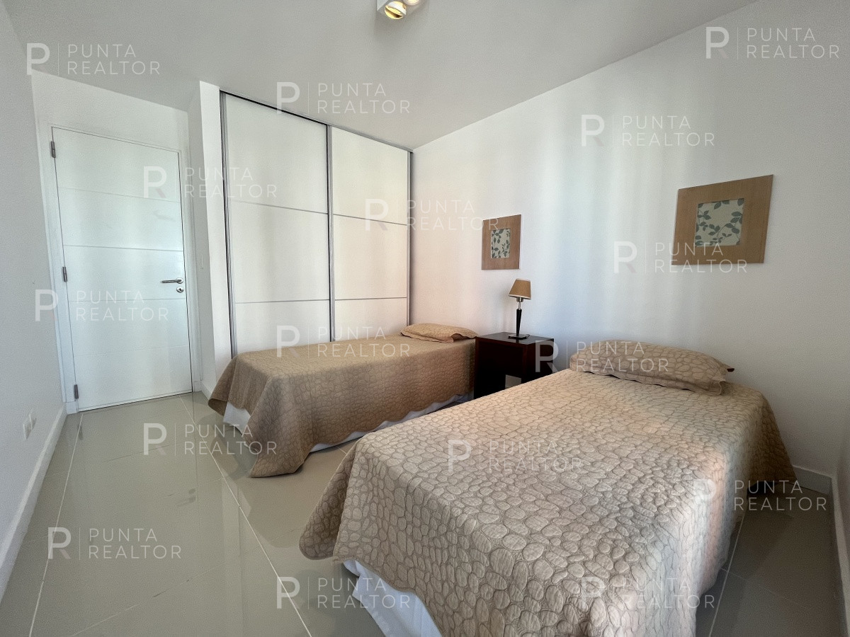 Apartamento ID.1621 - Apartamento venta tres dormitorios, Playa Brava, Punta del Este,, Uruguay