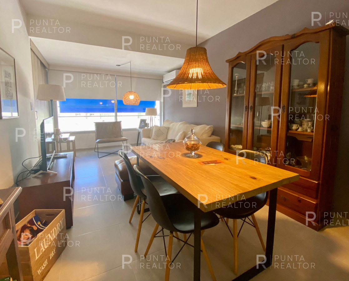 Apartamento ID.2015 - Departamento de 1 dormitorio y medio en venta, Punta del Este, Uruguay
