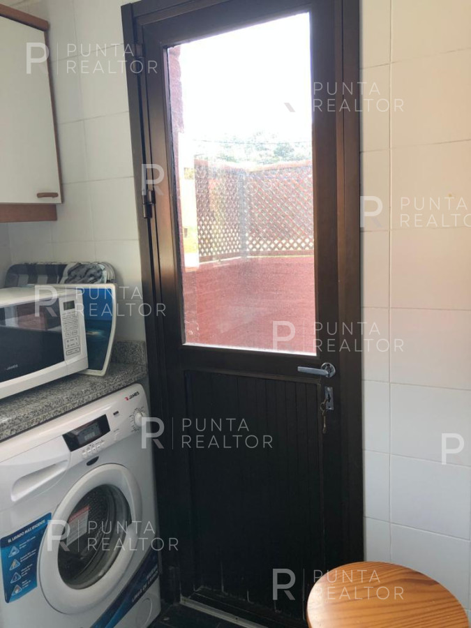 Apartamento ID.2366 - Departamento venta 3 dorimtorios y servicio, Manantiales, Uruguay