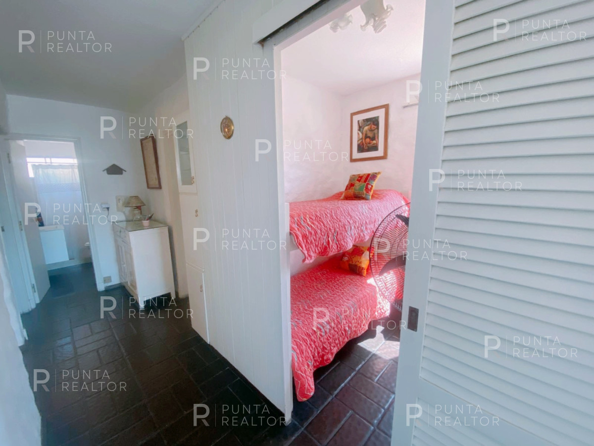 Apartamento ID.2523 - Venta Departamento 2 Dormitorios, Playa Mansa, Punta Del Este, Uruguay