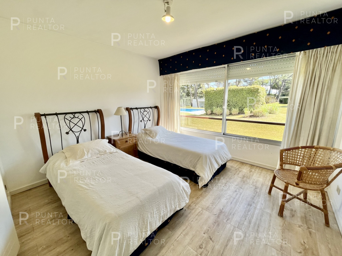 Apartamento ID.1762 - Apartamento alquiler 5 dormitorios Rincón del Indio, Punta del Este, Uruguay