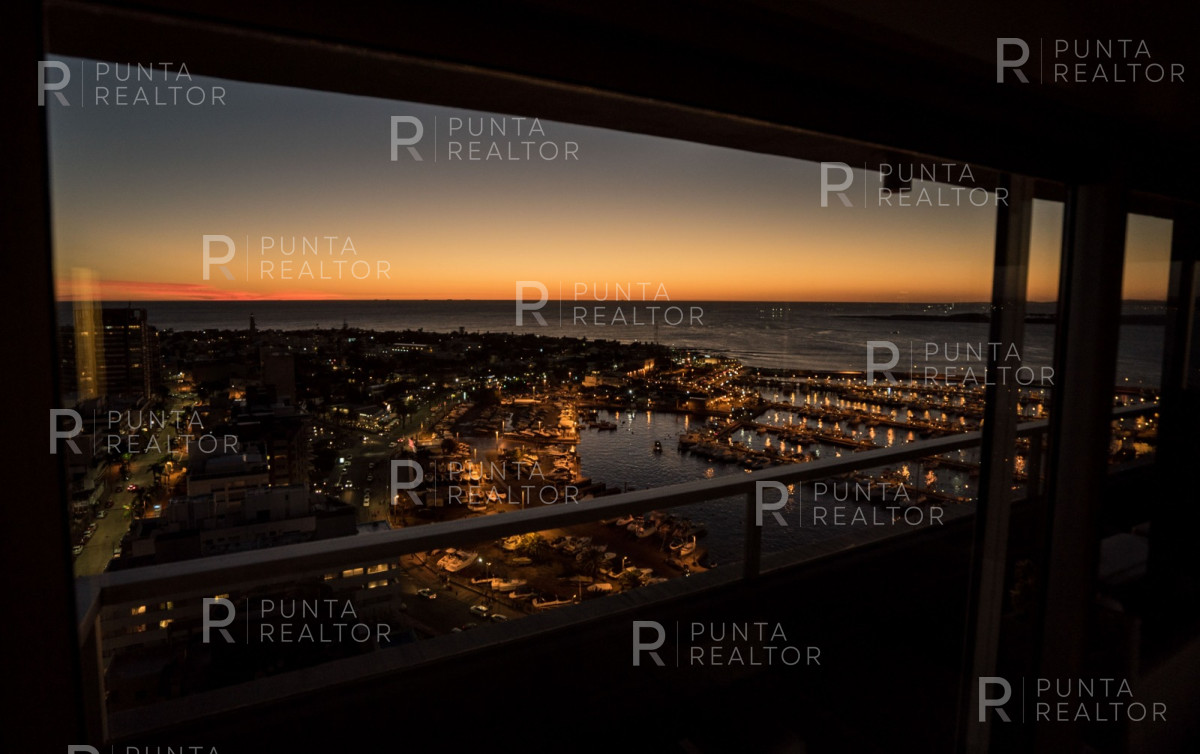 Apartamento ID.619 - Penthouse Departamento 2 dormitorios, Puerto, Punta del Este, Uruguay