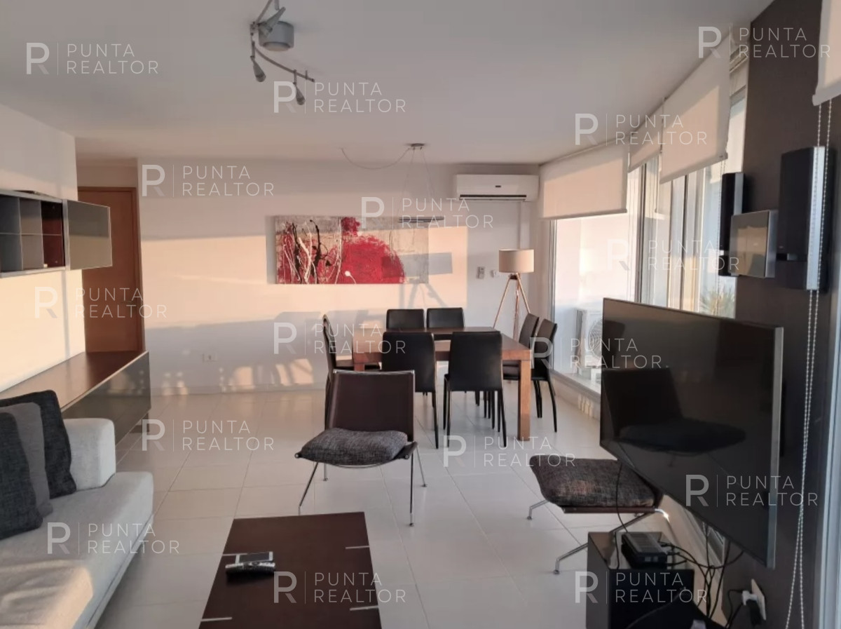 Apartamento ID.2224 - Departamento alquiler 4 dormitorios, Playa Mansa, Punta del Este, Uruguay