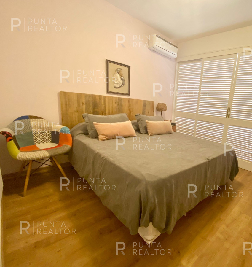 Apartamento ID.2015 - Departamento de 1 dormitorio y medio en venta, Punta del Este, Uruguay