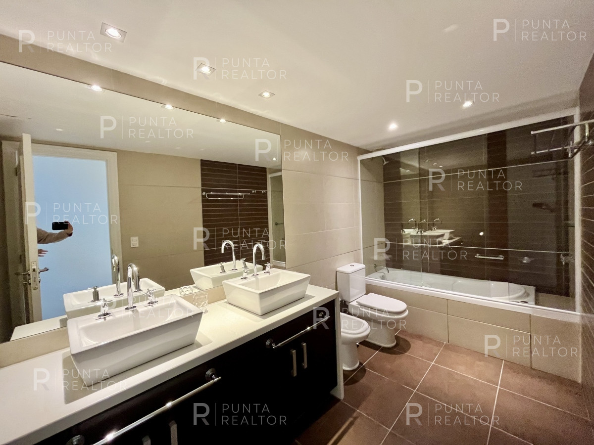 Apartamento ID.1976 - Departamento venta Imperiale, 3 dormitorios, Punta del Este, Uruguay