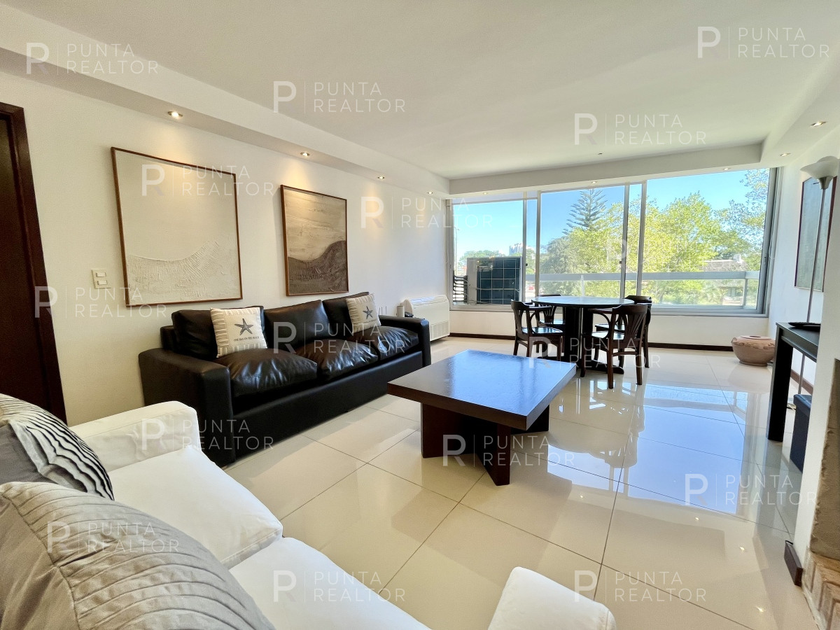 Apartamento ID.2048 - Departamento venta 4 dormitorios, Punta del Este, Uruguay