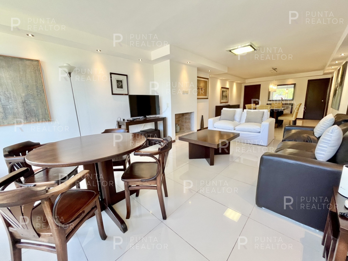 Apartamento ID.2048 - Departamento venta 4 dormitorios, Punta del Este, Uruguay