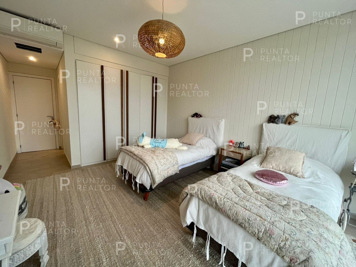 Apartamento ID.700 - Inversión única! Apartamento en venta de super categoría decorado con las últimas tendencias en La Barra, Uruguay