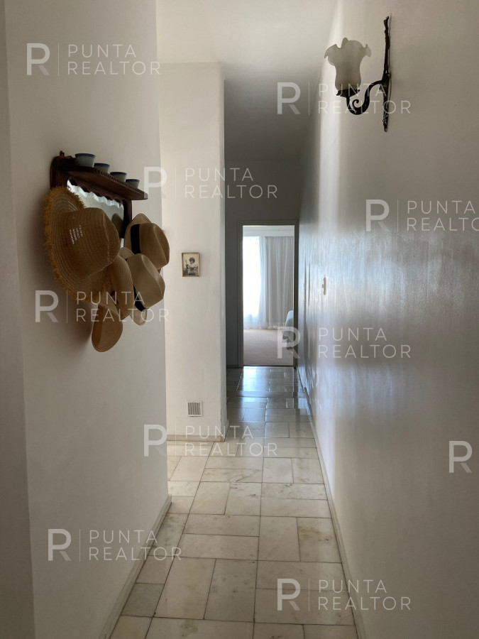 Apartamento ID.933 - Apartamento en alquiler en la Península de Punta del Este, Uruguay