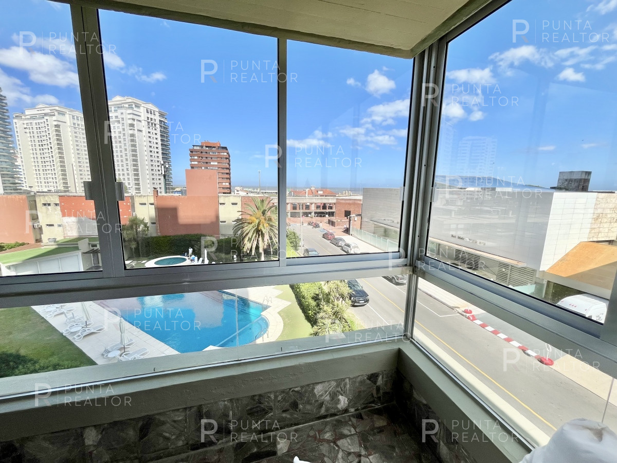 Apartamento ID.1891 - Departamento de 3 dormitorios en venta, Playa Mansa, Punta del Este, Uruguay