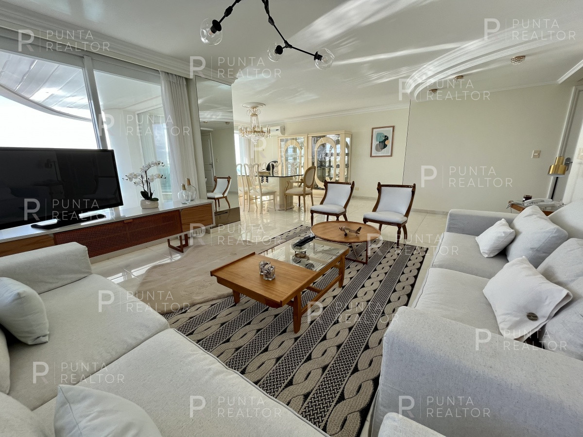 Apartamento ID.994 - Departamento venta 4 dormitorios Punta del Este, Playa Mansa, Uruguay